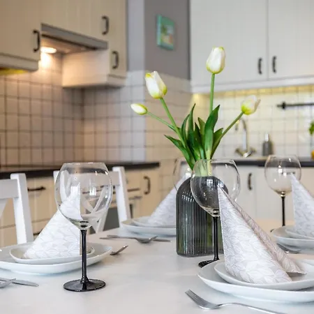 Apartamento Zuza Mit Schoenem Sonnenbalkon *